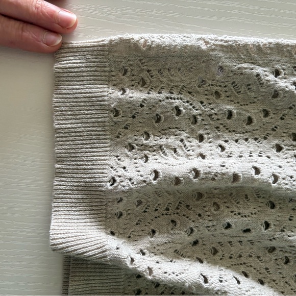 Spring Cream Sweater - Picture 3 of 6